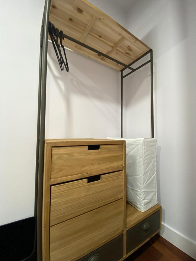 Casual Mardones Hotel Bilbao Kültér fotó A bedroom in a microhome