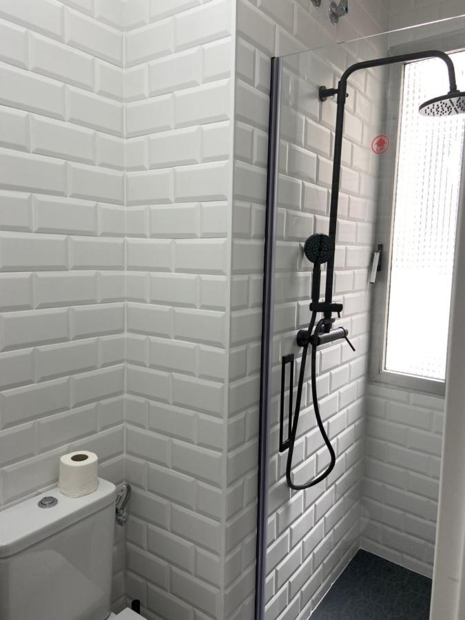 Casual Mardones Hotel Bilbao Kültér fotó A shower