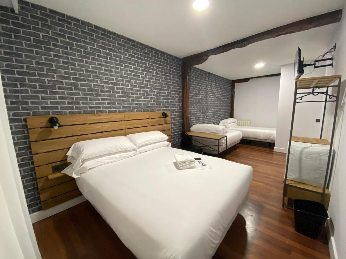 Casual Mardones Hotel Bilbao Kültér fotó A room at the hotel