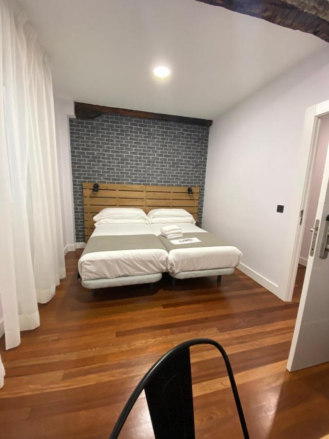 Casual Mardones Hotel Bilbao Kültér fotó A room at the hotel