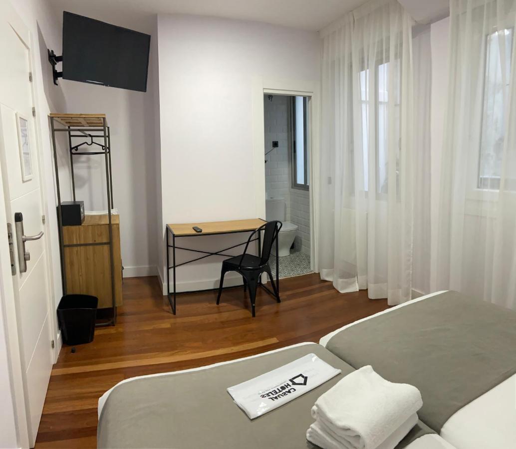 Casual Mardones Hotel Bilbao Kültér fotó A room at the hotel