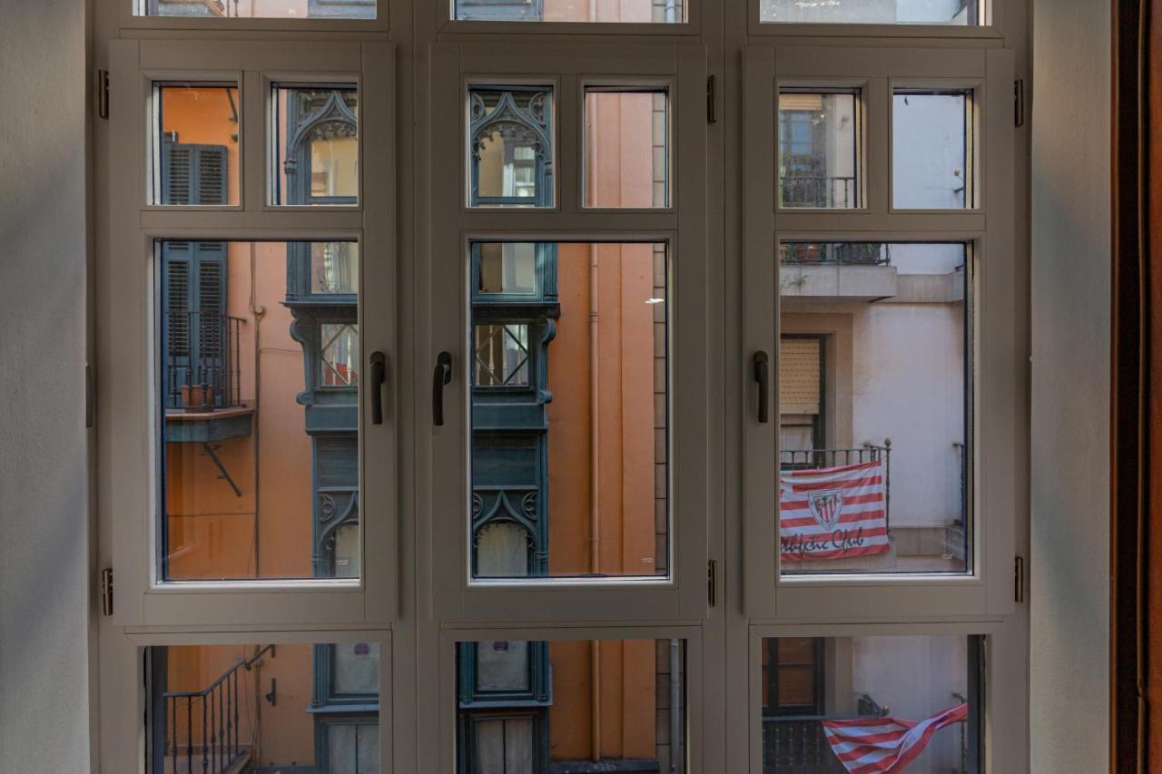 Casual Mardones Hotel Bilbao Kültér fotó A window in Berlin